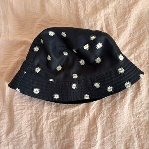 Daisy Print Bucket Hat